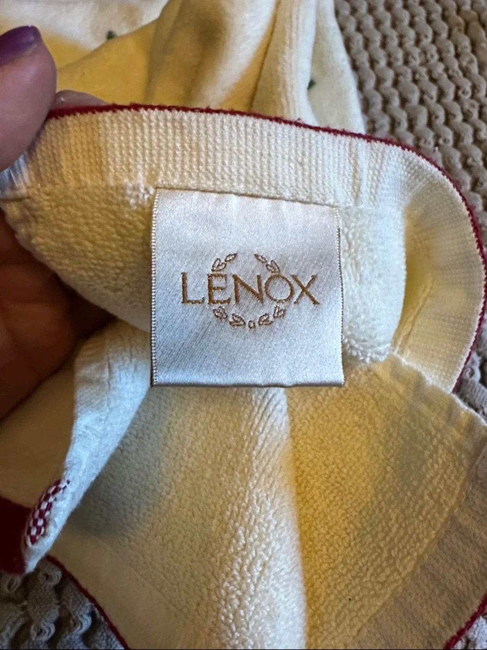 Lenox Cream Towel with Red Trim and Gold Logo set of 4